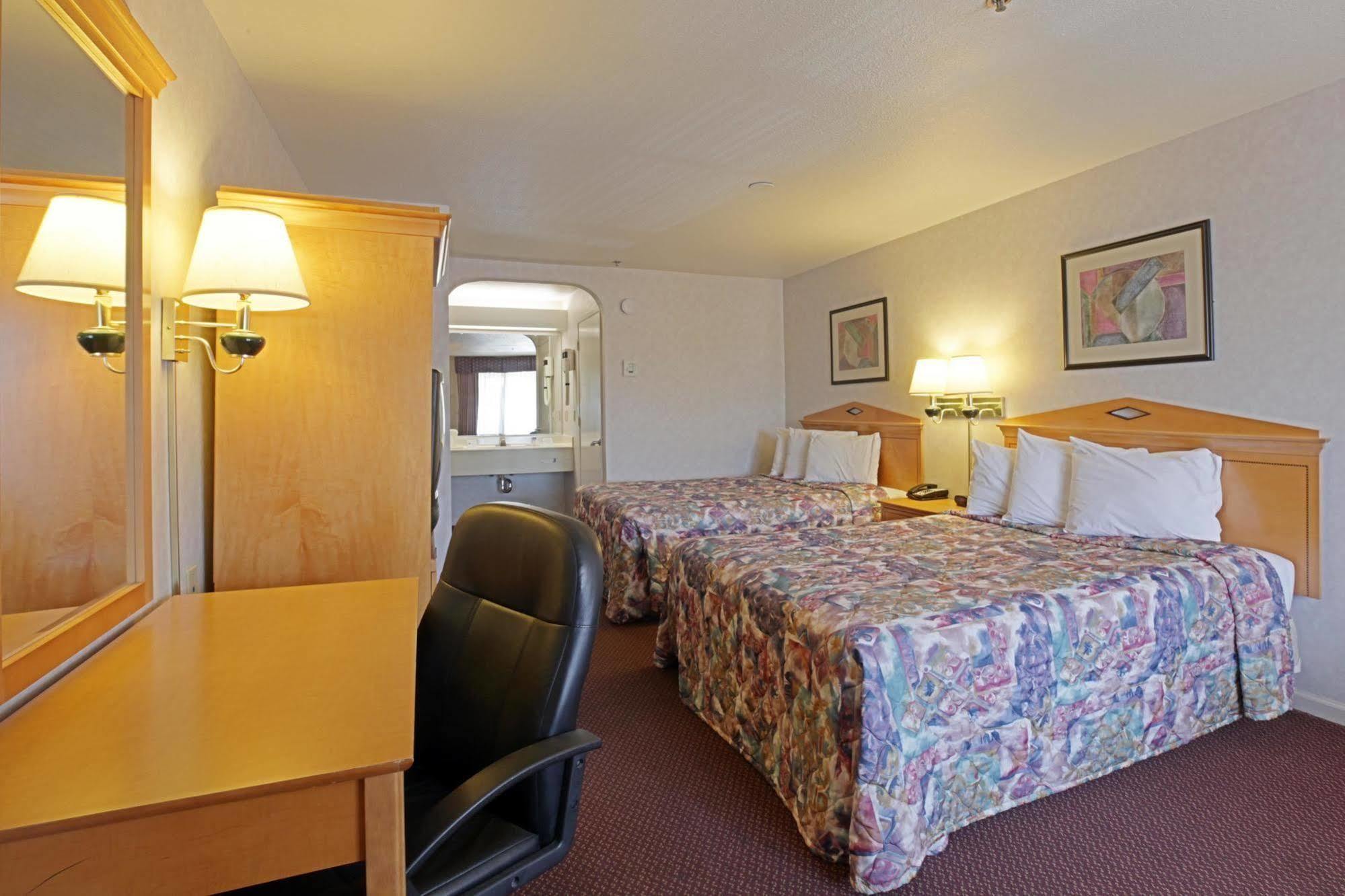 Baymont By Wyndham Manteca Hotell Rum bild